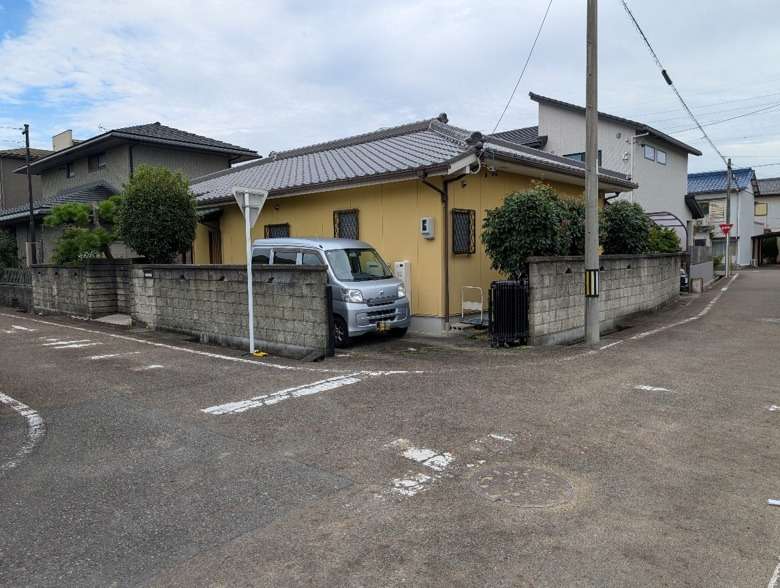 売地 ① 春日井市六軒屋町西一丁目